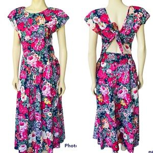 Vintage Positive Attitude Floral English Country Garden Open Tie Back Dress